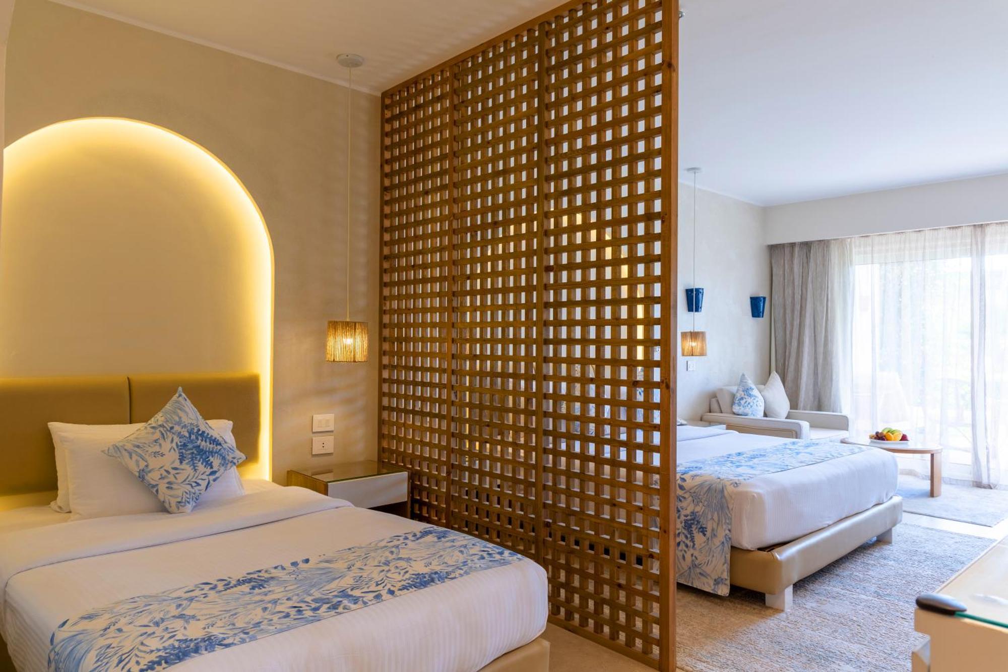 Arabesque Resort, & Complex